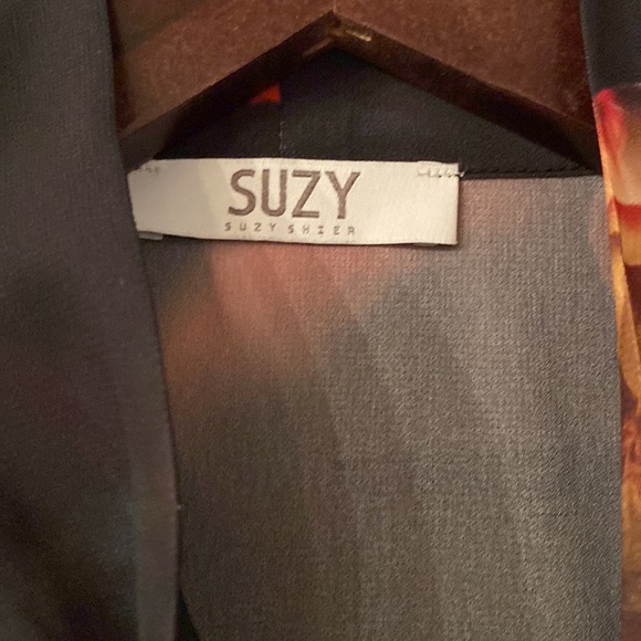 Floral Print Blouse With Bow - Picture 3 of 5